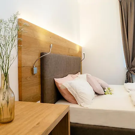 Dal Pez Hotel Denno Exterior photo