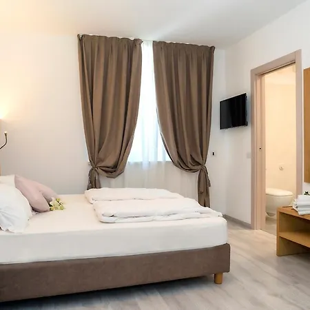 Dal Pez Hotel Denno Exterior photo