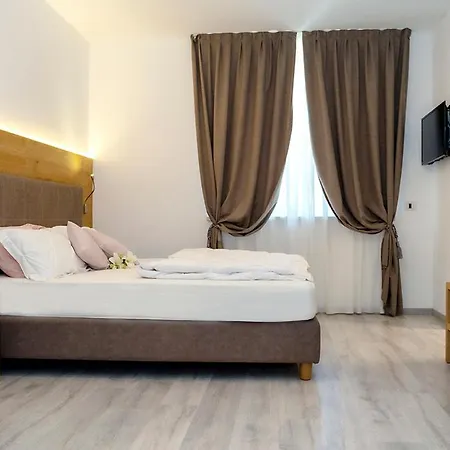 Dal Pez Hotel Denno Exterior photo